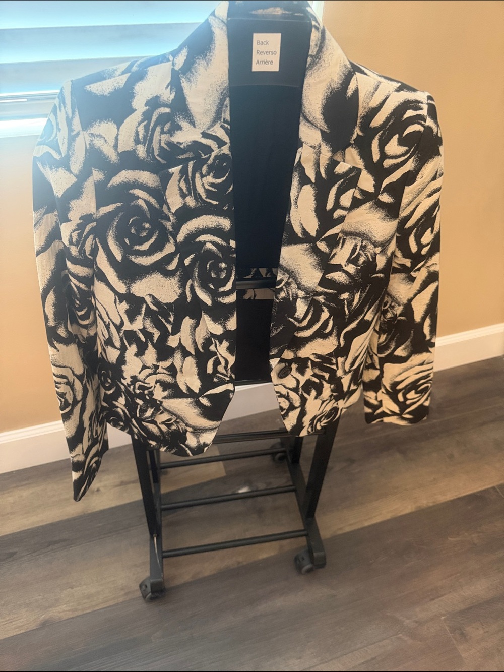 Alice + Olivia Black and White Rose-Print Open Jacket